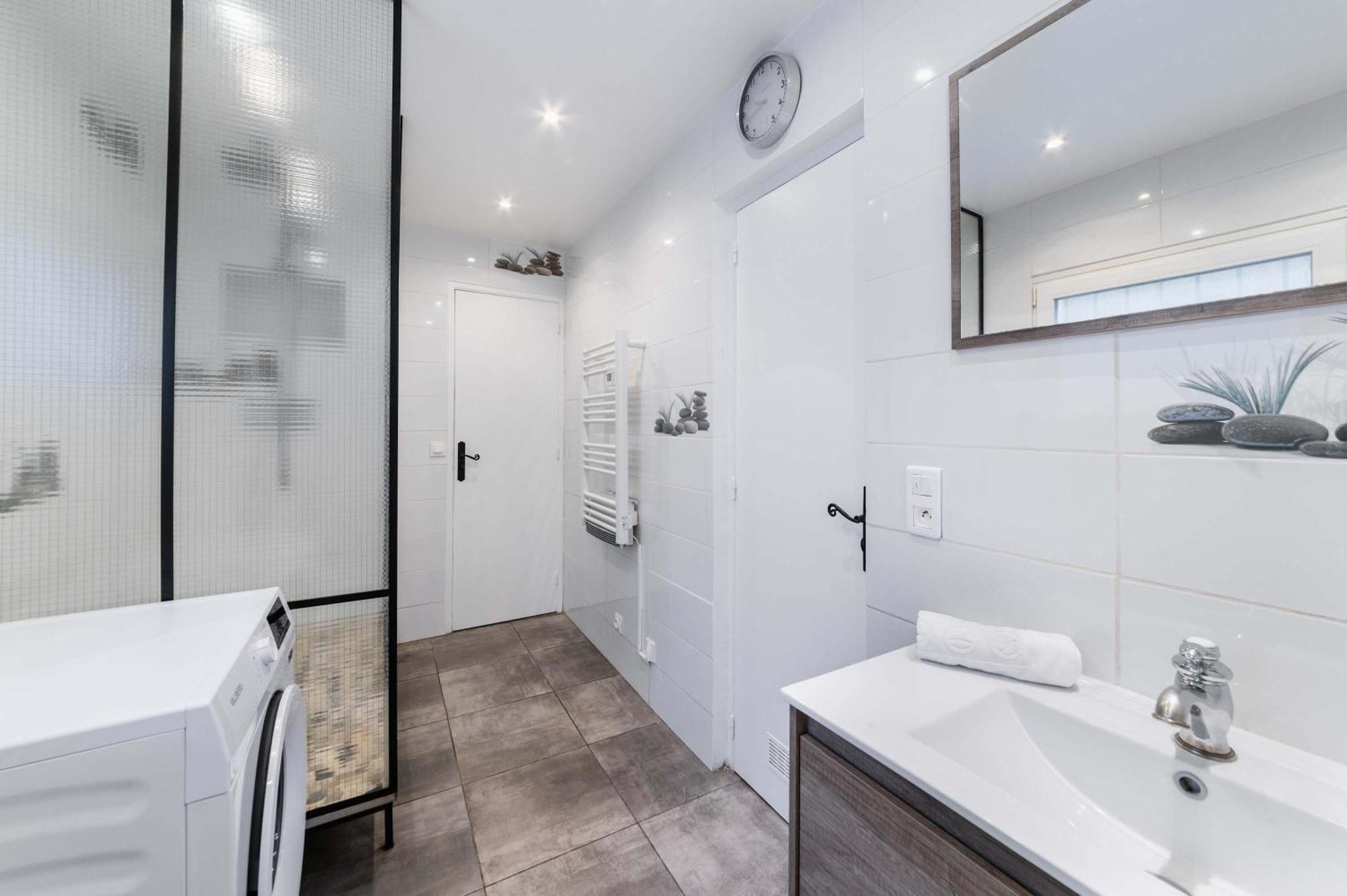 Villa Romainville Paris Pour 8 Personnes - Flat-Guest Exterior photo